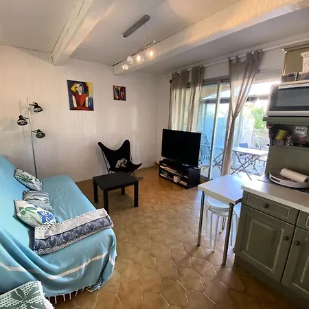 Résidence Marie Louise - De 35m2 Avec 4 Couchages à Sanary-sur-mer Proche Des Plages Mae-9824 Six-Fours-les-Plages